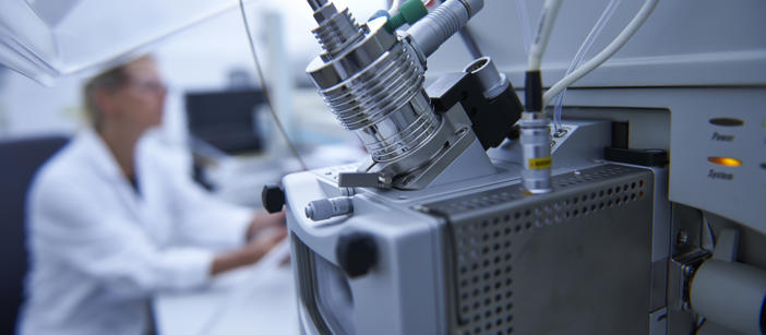 Ein wissenschaftliches Instrument in einem Chemielabor von Speira.