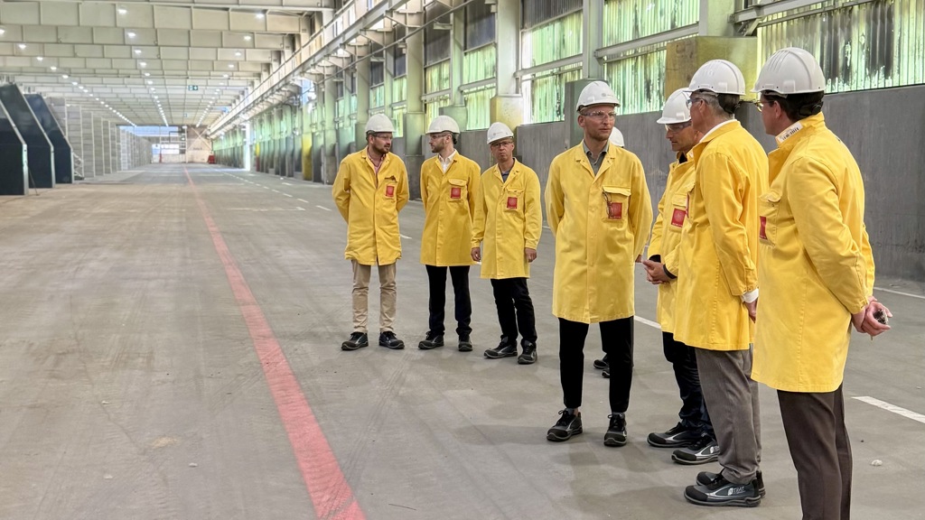 It's all about recycling: MP Daniel Rinkert visits the transformation to Europe's leading recycling hub. With him: Speira's Managing Director Volker Backs and Rheinwerk Director Boris Kurth